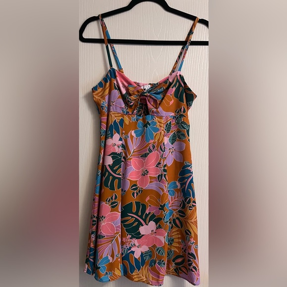 City Vibe Dress in Small. Worn once. - Picture 1 of 3